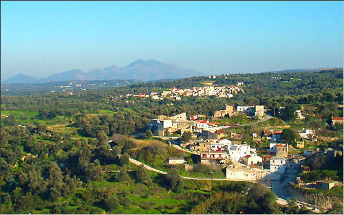 Agia Triada (Rethymnon): View of the village and of Mesi